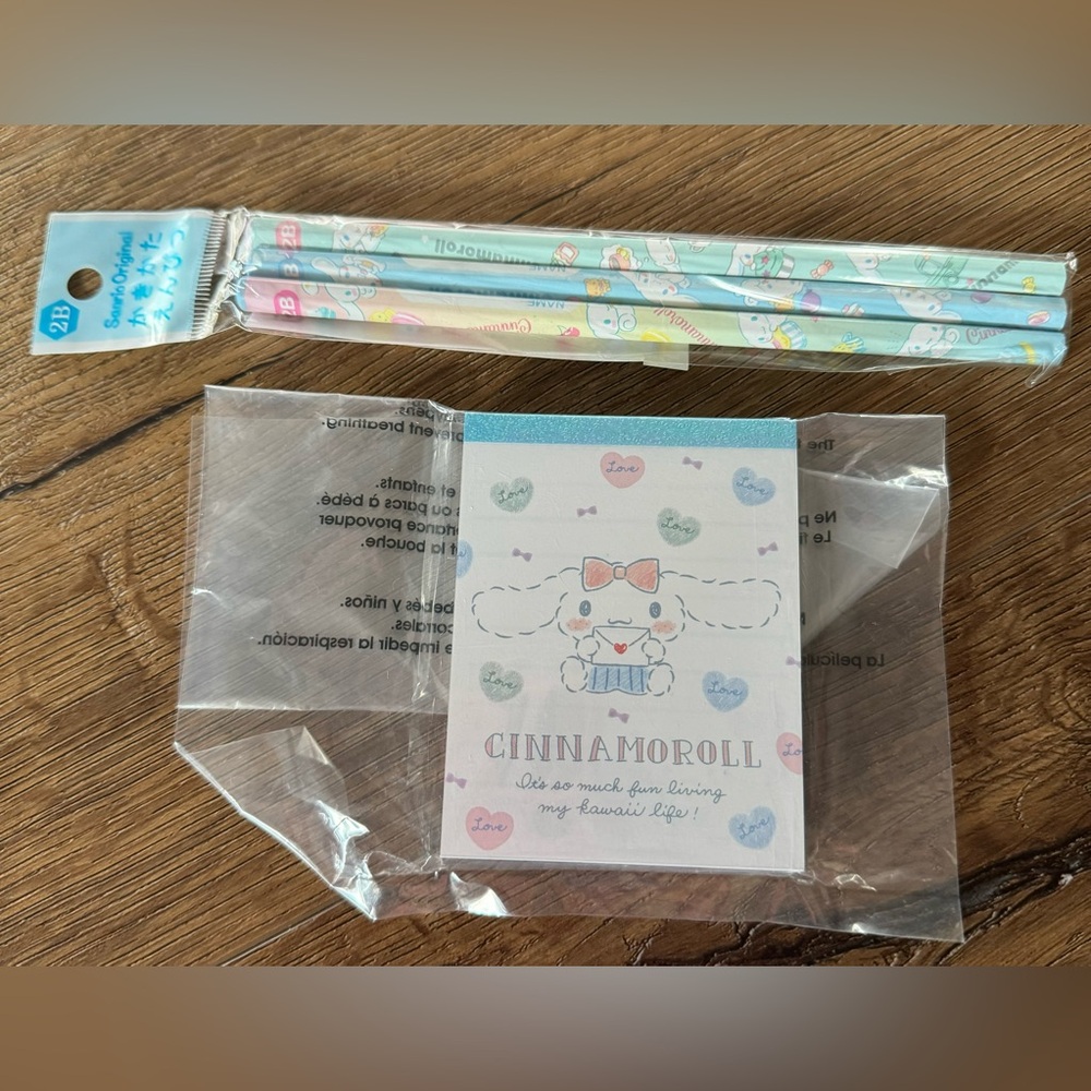 CINNAMOROLL (Sanrio)-Imported (NWT) Memo Pad & Pencils Bundle